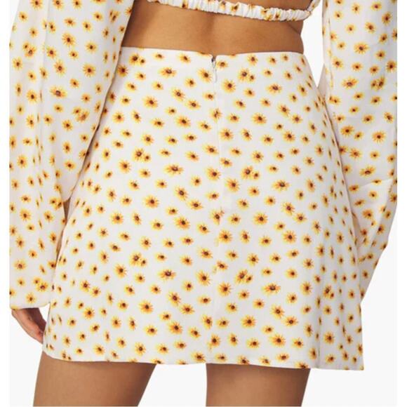 WeWoreWhat Revolve Sunflower Print Mini Slip Skirt NWT - Picture 4 of 4
